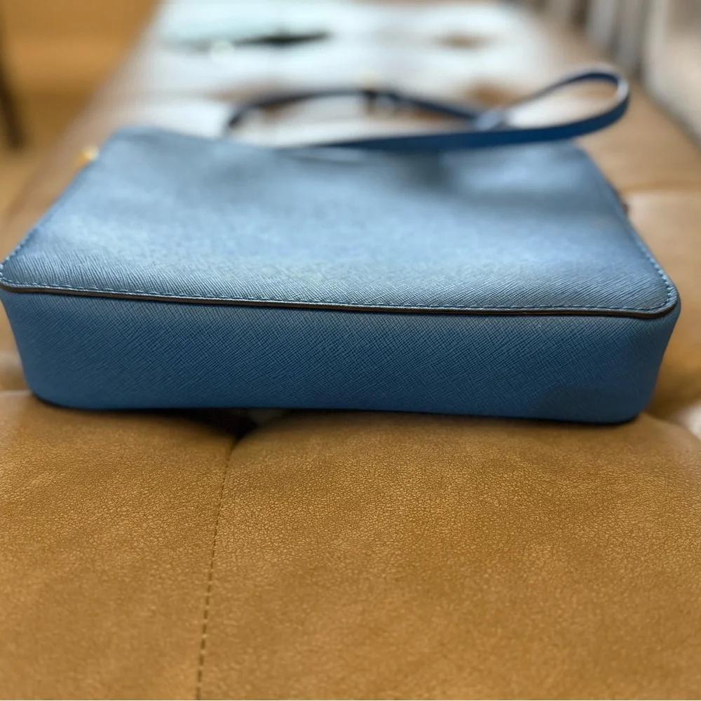 Michael Kors Vibrant Blue Crossbody Bag - Picture 4 of 10